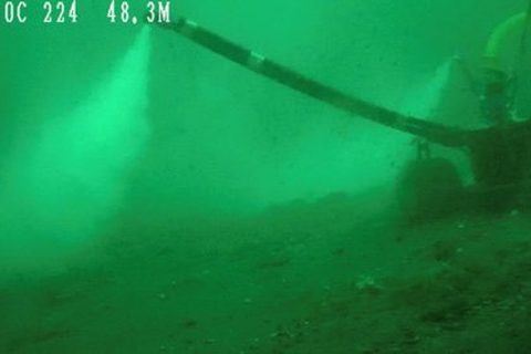 Monitoreo ROV submarino del difusor en operación a profundidad
