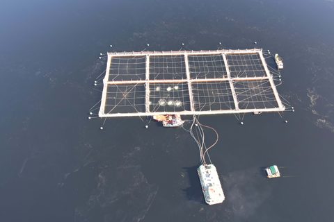 Vista aérea centro salmonero con sistema de aireación ODIN AIR operando